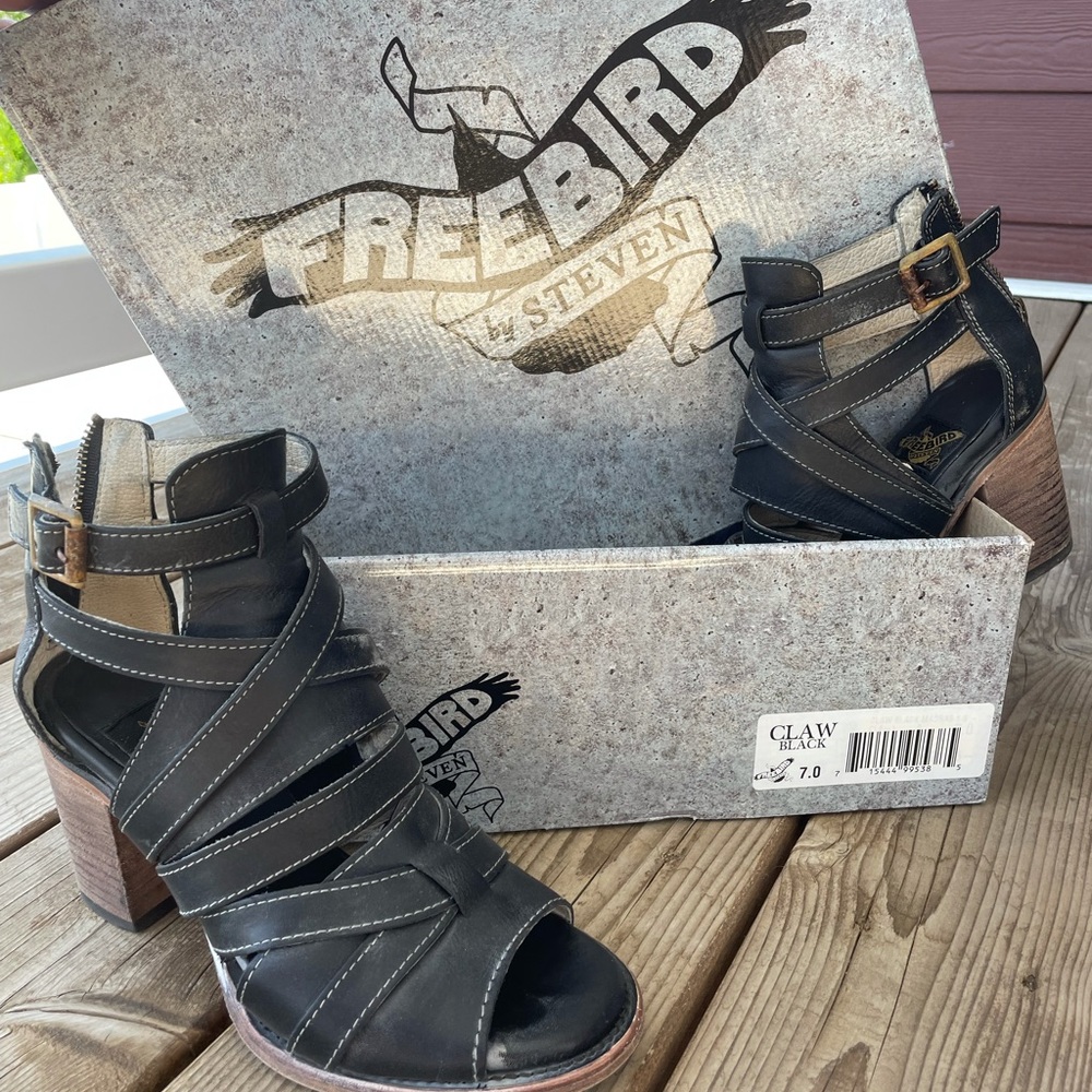 Freebirds by Steven Claw black size 7